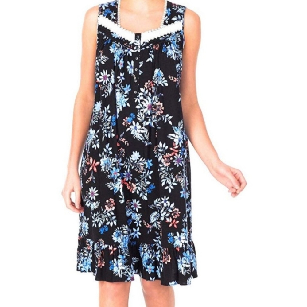 Secret Treasures Traditional Sleeveless Floral Print Gown Size Medium (8-10)